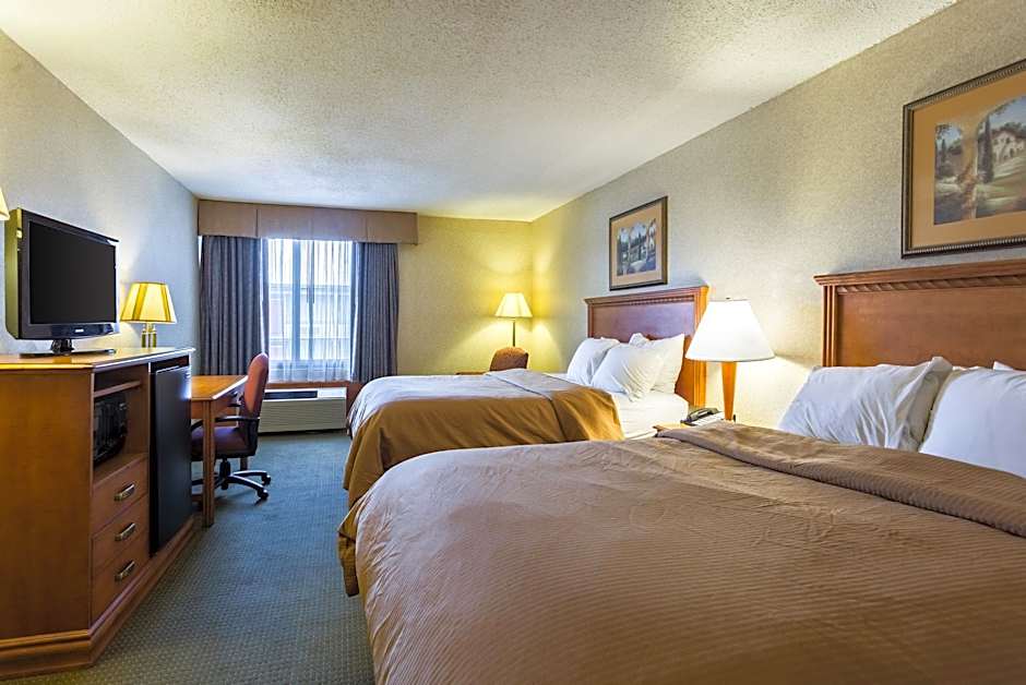 Clarion Inn and Summit Center