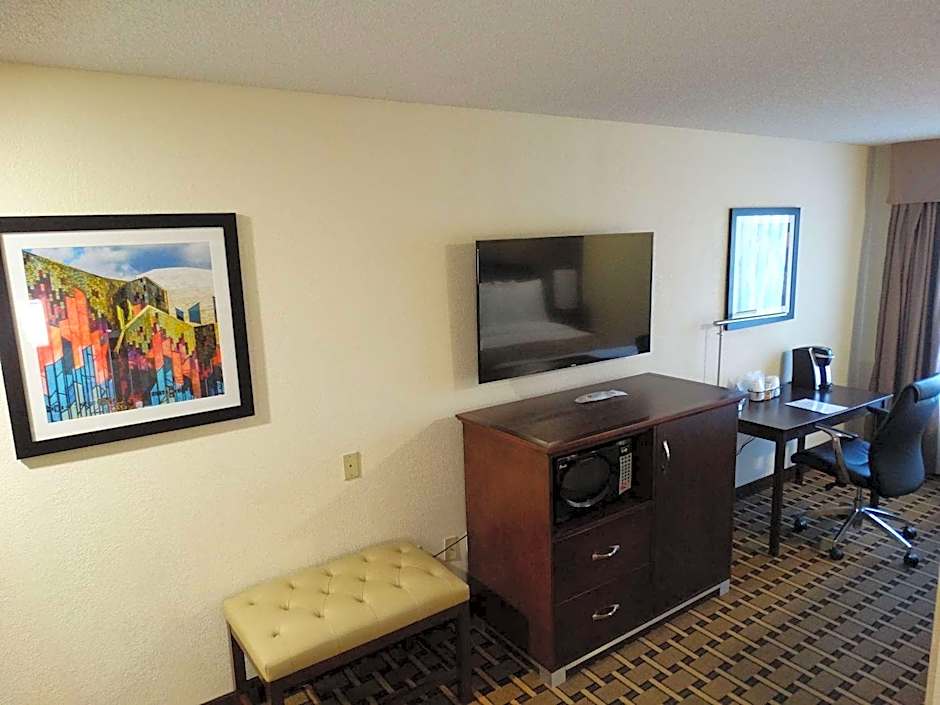 Overland Park Hotel