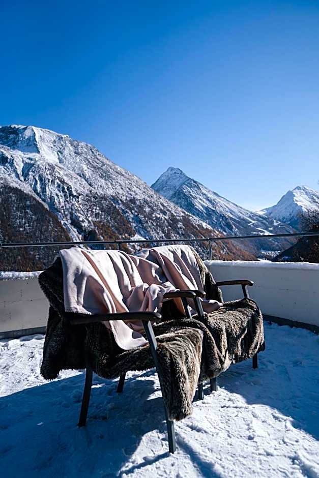Waldhotel Fletschhorn Panoramic Retreat in Saas Fee