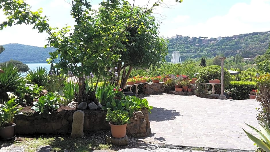 Bed&Breakfast "Fiorella" sul Lago