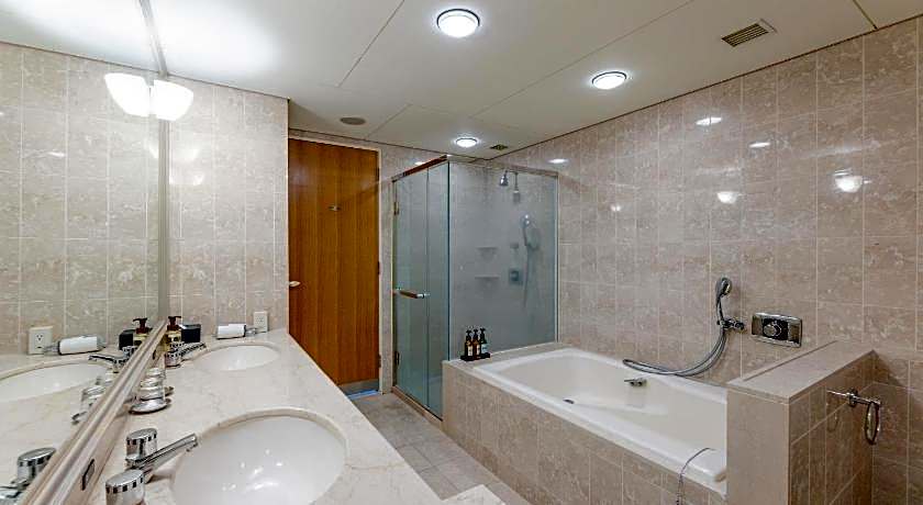 The Qube Hotel Chiba