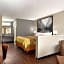 Super 8 by Wyndham Universal City