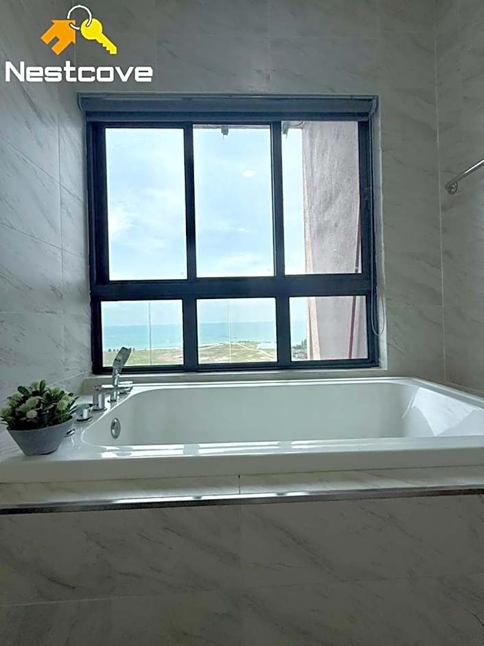 Imperio Residences Private Bathtub or Jacuzzi by Nestcove