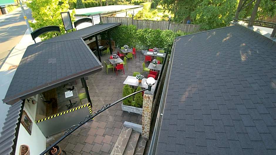 Garni Hotel & Apartments Terano