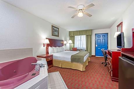 1 King Bed Smoking Jacuzzi Room With