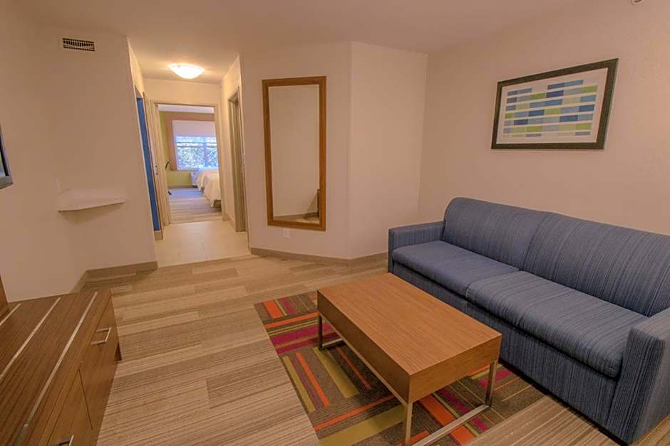 Holiday Inn Express & Suites Manassas By IHG
