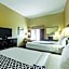 La Quinta Inn & Suites by Wyndham Houston New Caney