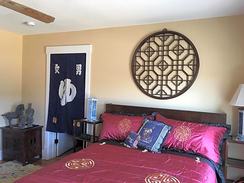 Attwood House Bed and Breakfast near Manhattan, KS