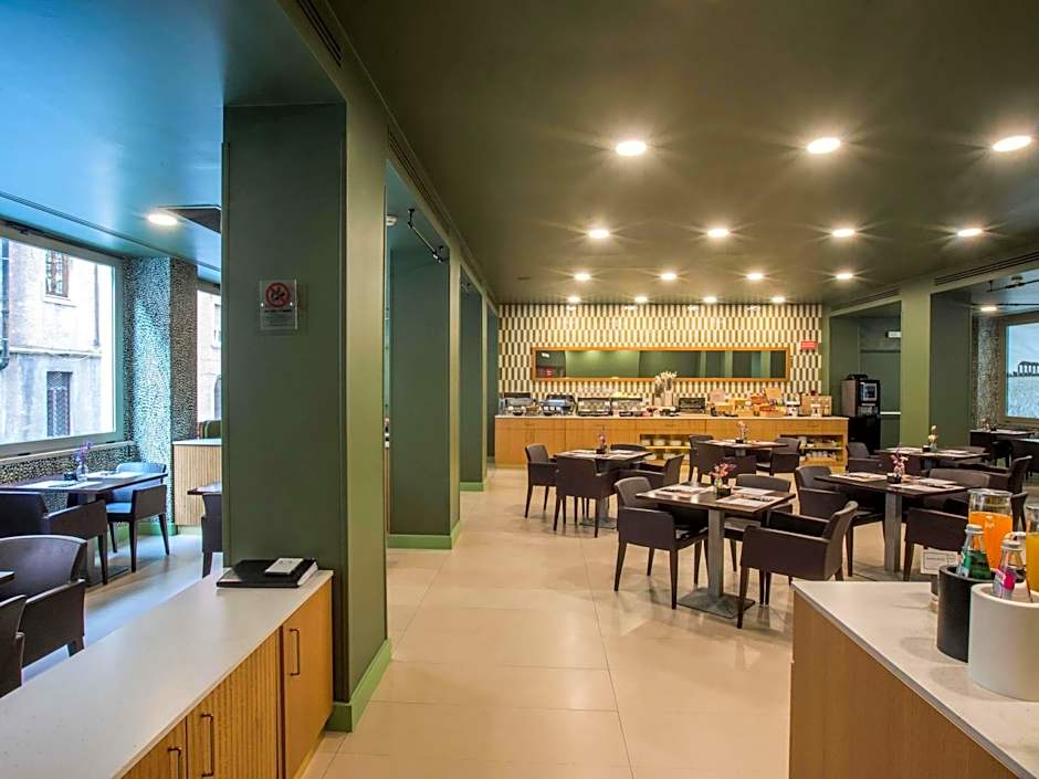 Mercure Roma Centro Saint John