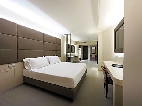 Deluxe Junior Suite