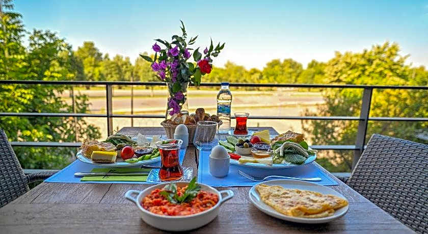 Denizatı Plus Hotel