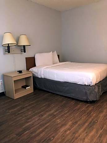 Deluxe Room with Full Bed