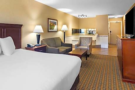 Best Western Plus Osoyoos Hotel & Suites