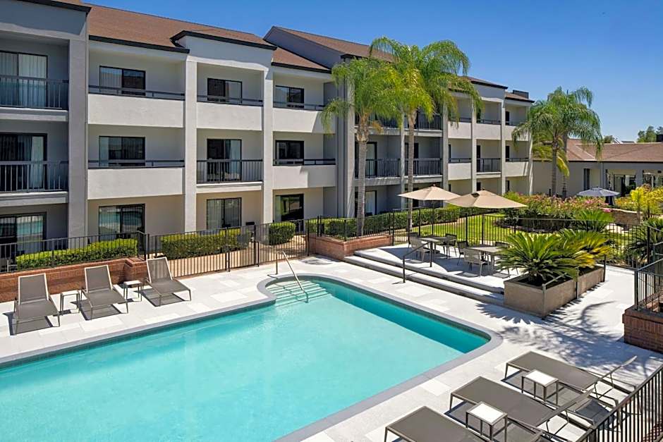 Courtyard by Marriott Fresno