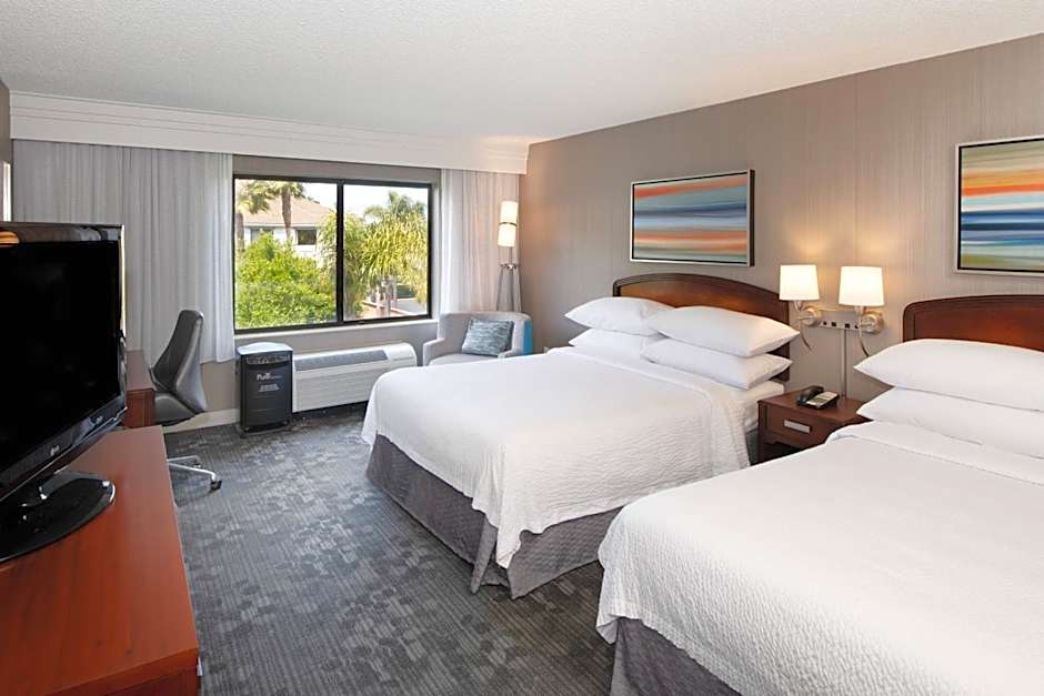 Courtyard by Marriott Oakland Airport
