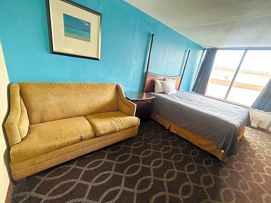 Photo 1 of 6 of King Bed Non-Smoking