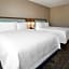 Hampton Inn & Suites - Gilroy, CA