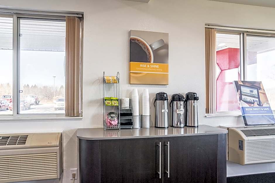 Motel 6-Barkeyville, PA