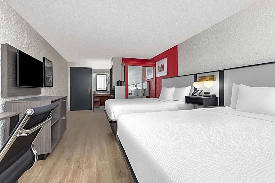 Ramada by Wyndham Tulsa Broken Arrow