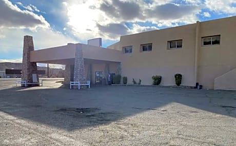 Travelodge by Wyndham Farmington Hwy 64