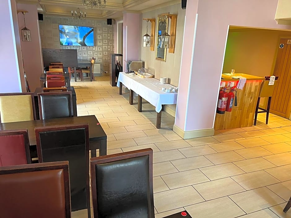 Southport Metro Hotel