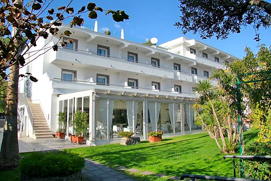 Hotel Marad