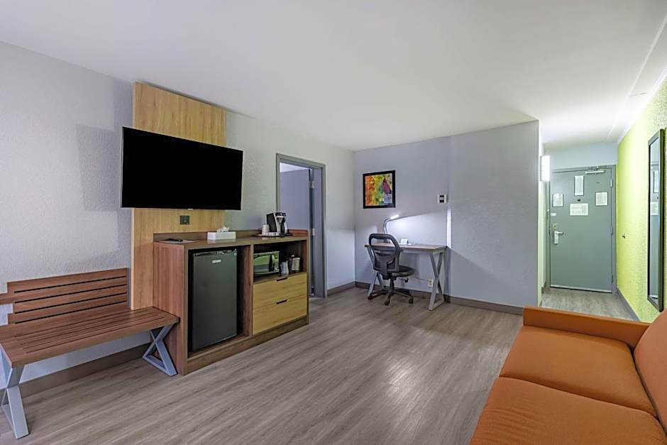 Best Western Plus St. Louis West-Westport