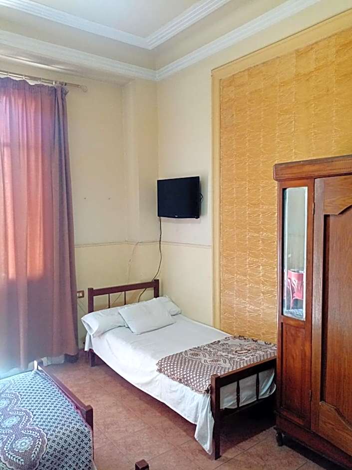 Triomphe Hostel