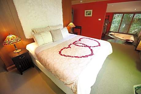 One-Bedroom Linden Cottage
