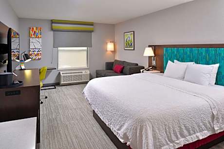 King Room with Sofa Bed and Study - Non-Smoking