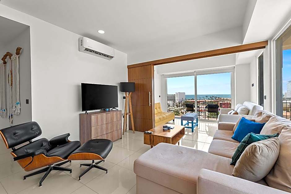 Monyxbnb at Zoho Skies