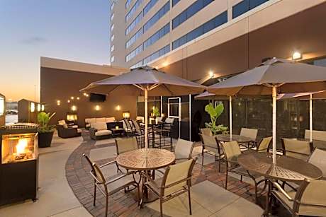 Hilton Suites Chicago Oak Brook