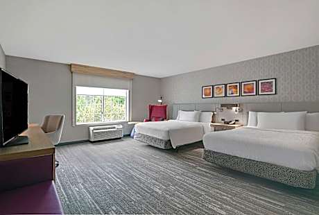 2 Qn 1 Bdrm Ste Mobility Access Living Area Comp Wifi-hdtv W Hidef Channels Refrigerator-microwave-p