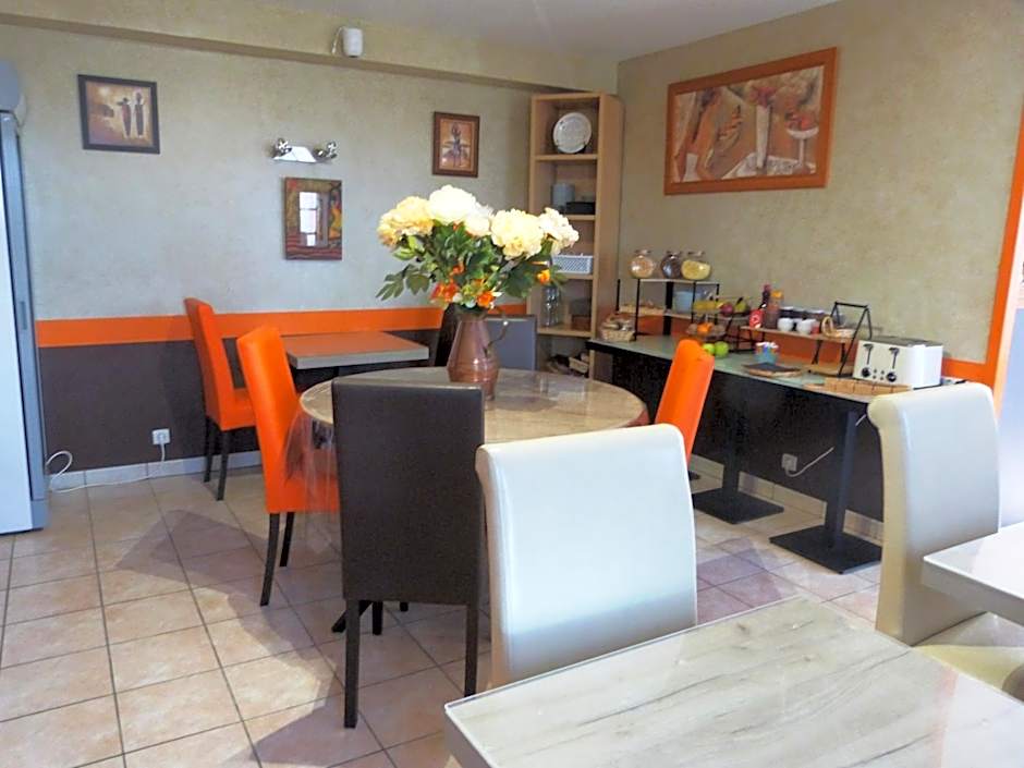 Logis hôtel Les Confins du perche