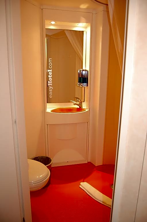 EasyHotel South Kensington