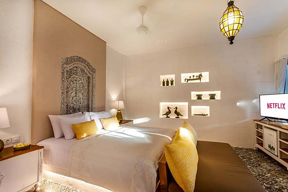 PinkPrivate Sanur - for Cool Adults Only