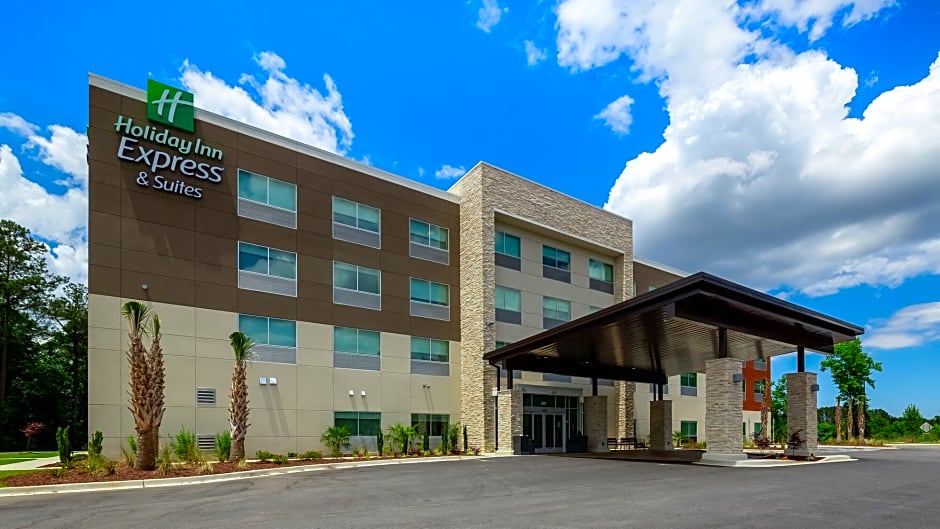 Holiday Inn Express & Suites Latta, an IHG Hotel