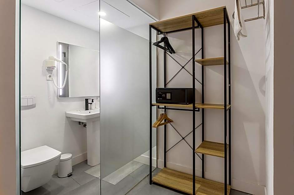 Antiguo Brondo Selfcheck-in Smart Rooms