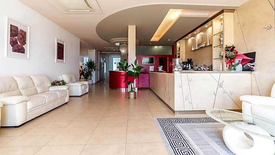 Hotel Cosmopol Cesenatico