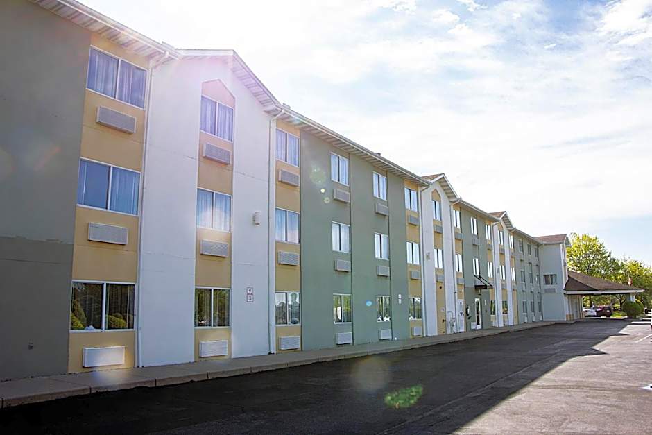 Baymont by Wyndham Maumee Toledo