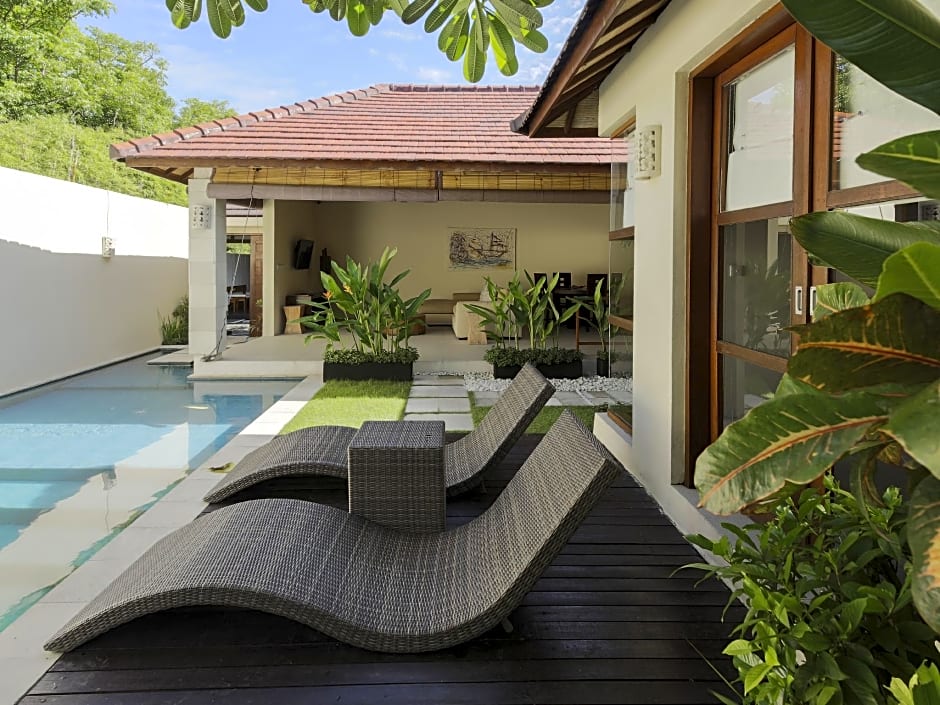 Arama Riverside Villas