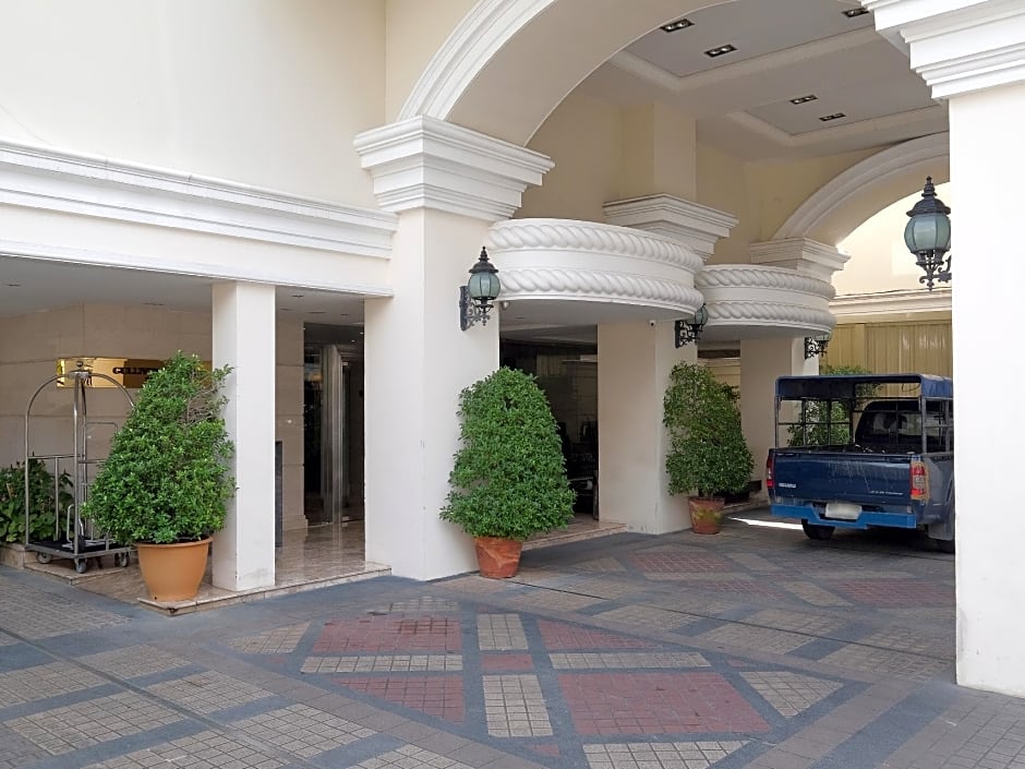 Gulliver's Tavern Hotel