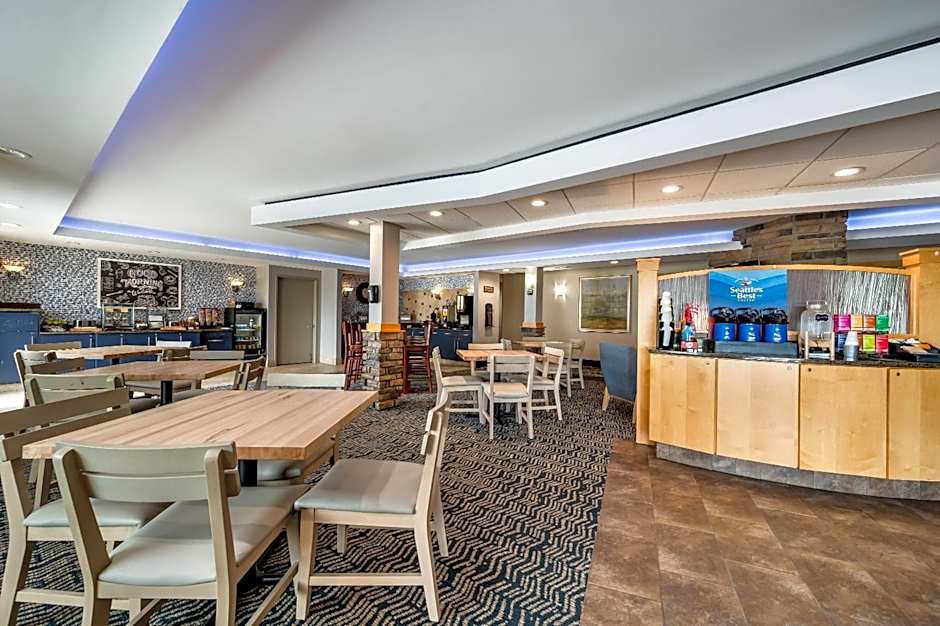 AmericInn by Wyndham Fairfield