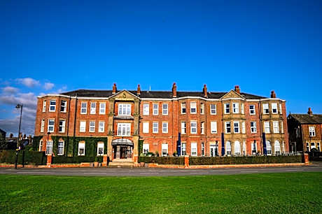Clifton Arms Hotel