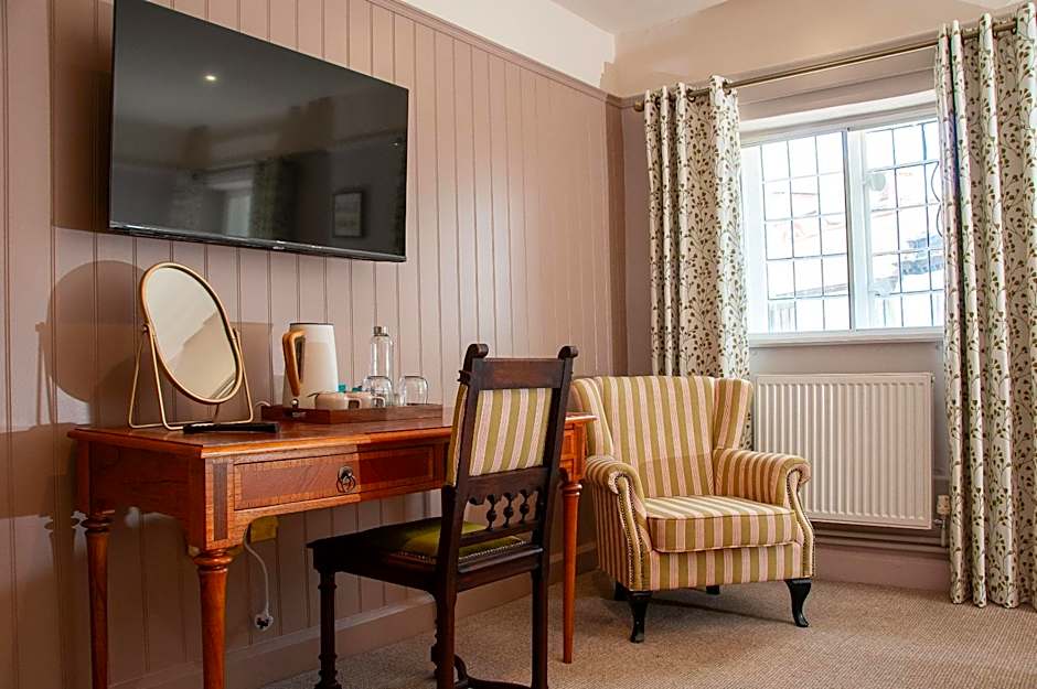 George Inn, Mere