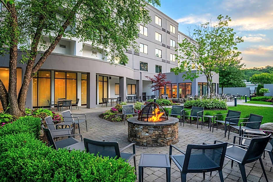 Courtyard by Marriott Providence Lincoln