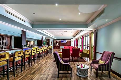 Cresta President Hotel