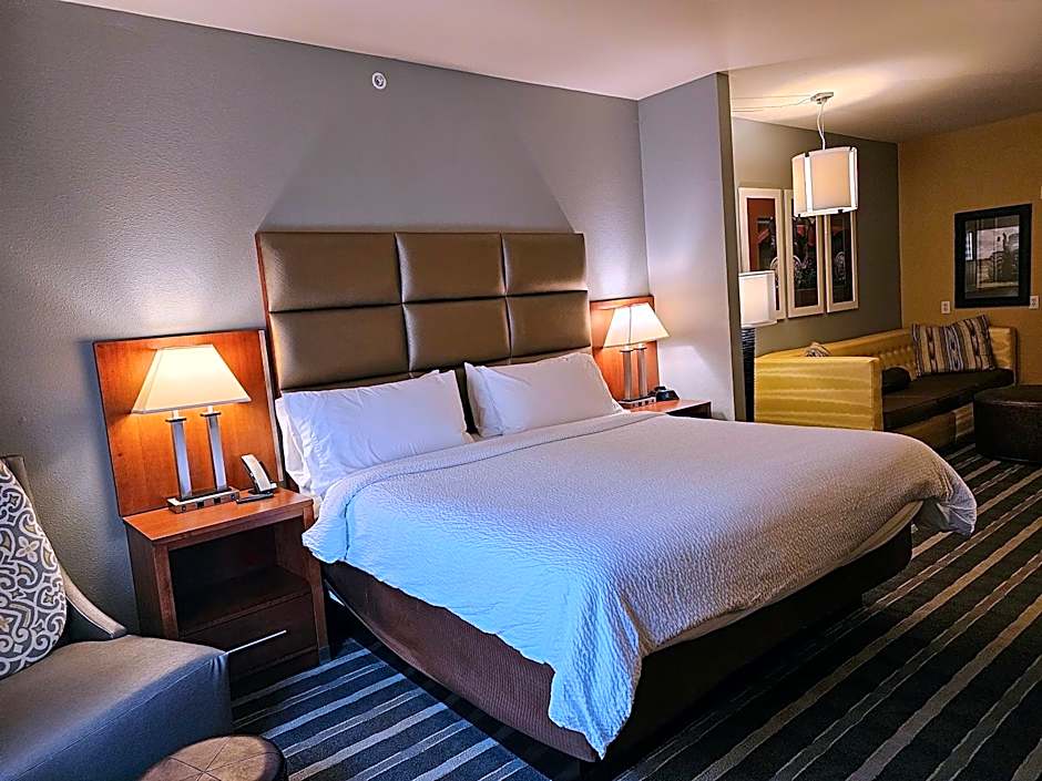 Holiday Inn Express & Suites Perry-National Fairground Area by IHG