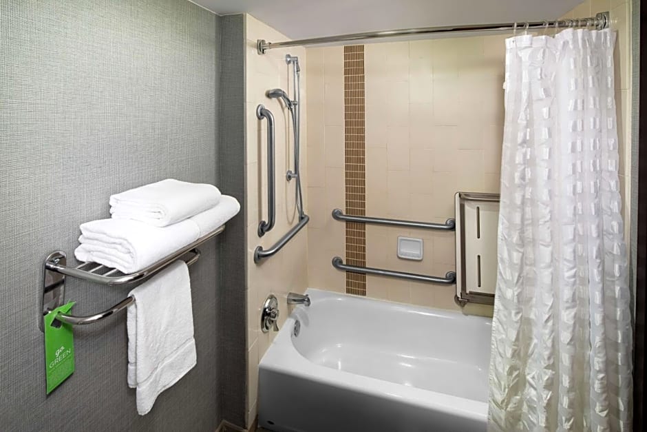 Hyatt Place Roanoke Airport / Valley View Mall
