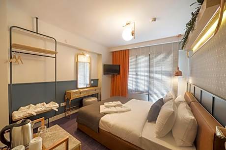 Large Double Room